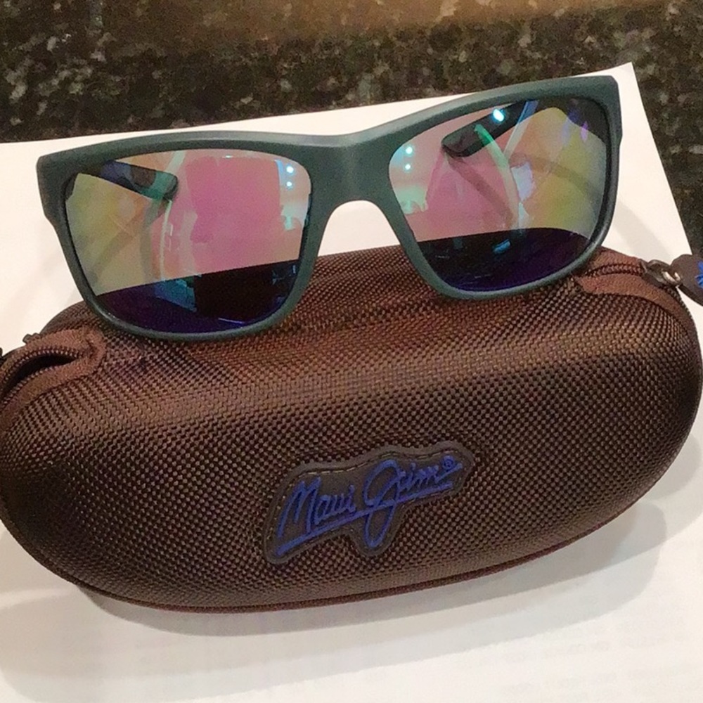 Maui Jim, Southern Cross, MJ 815-54cm, Matte green frames, bronze mirror lenses!
